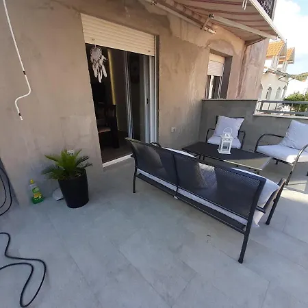 Apartment Lucky With Jacuzzi Trogir Exterior photo