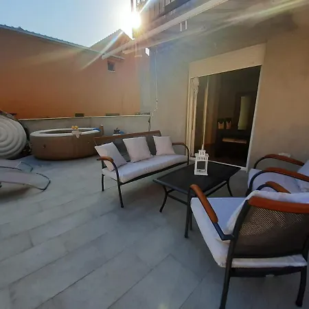 Apartment Lucky With Jacuzzi Trogir Exterior photo