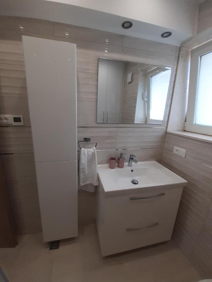Lucky With Jacuzzi * Trogir