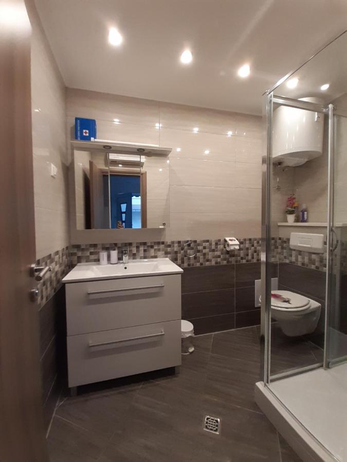 Apartment Lucky With Jacuzzi Trogir