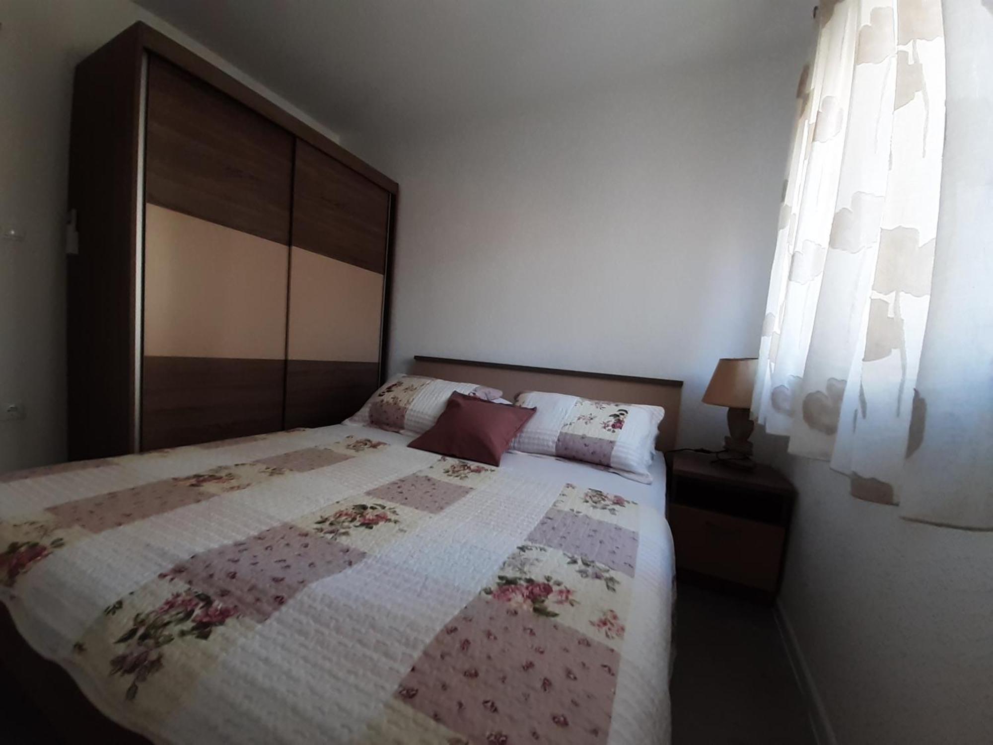 Lucky With Jacuzzi Apartment