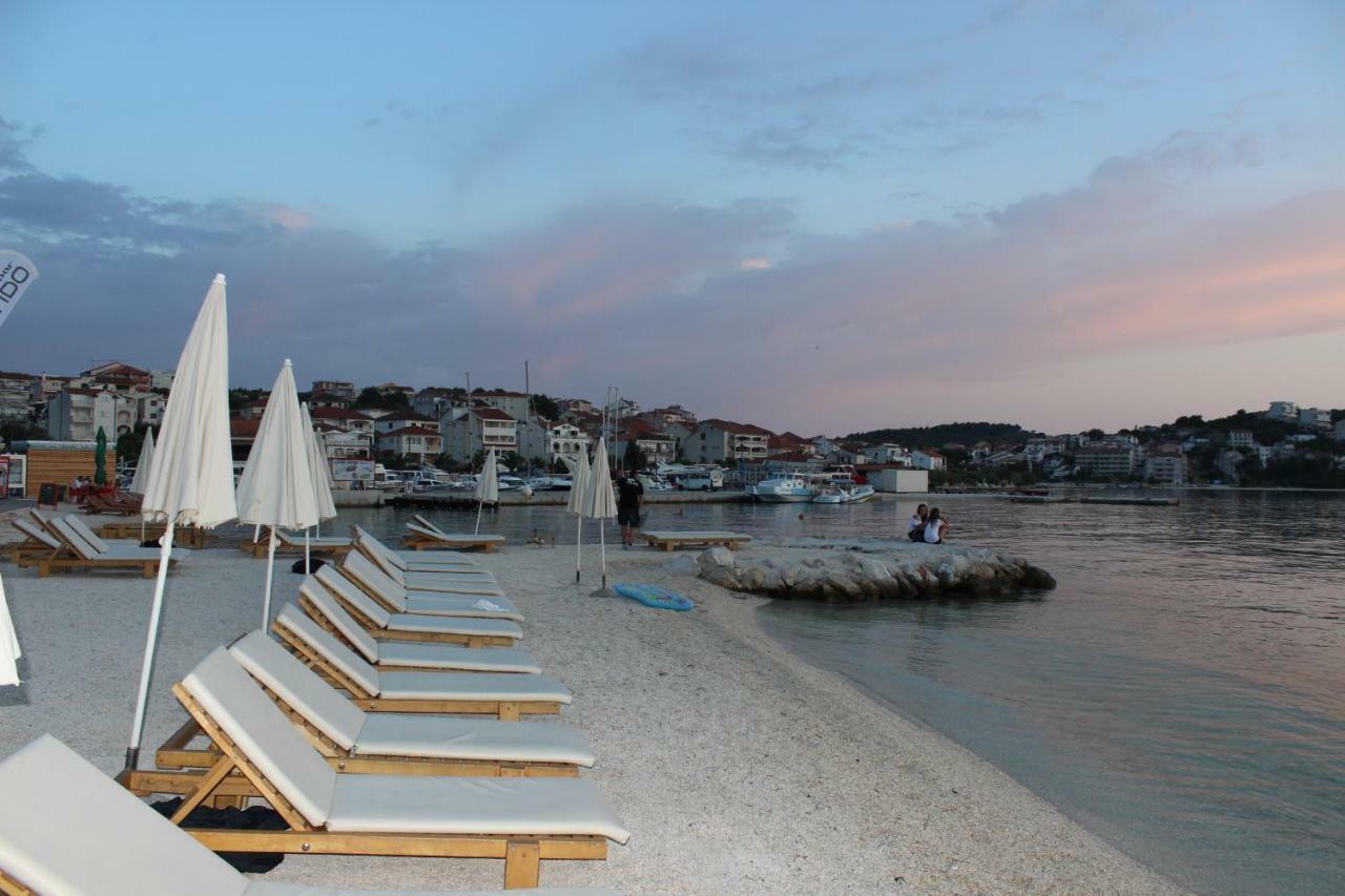 Lucky With Jacuzzi Apartment Trogir